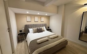 Celeste Rooms Bed And Breakfast